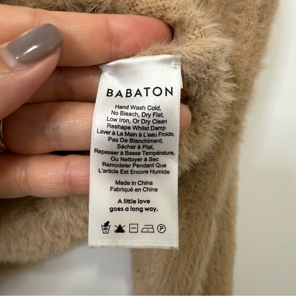 Aritzia Babaton Ulmann V-Neck Sweater Tan Fuzzy Chunky Ribbed Knit Sz S - Picture 8 of 13